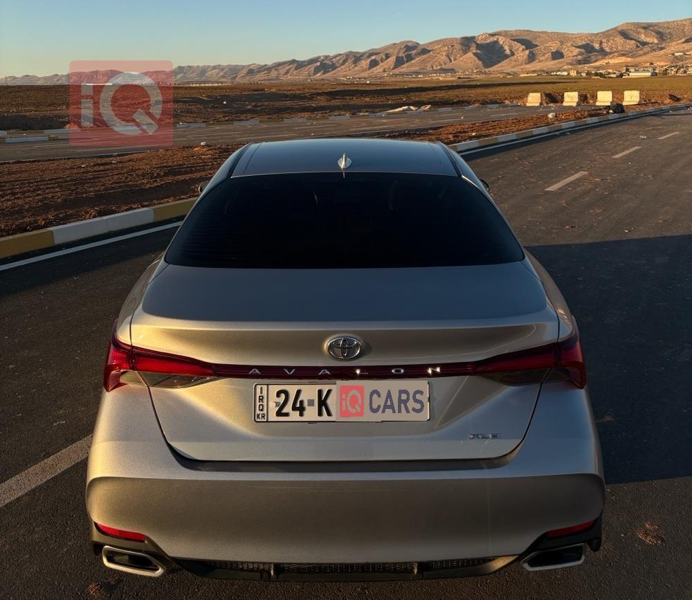 تويوتا أفالون